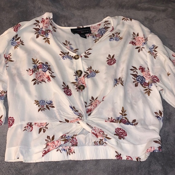 Floral Quarter sleeve Top - Picture 4 of 6